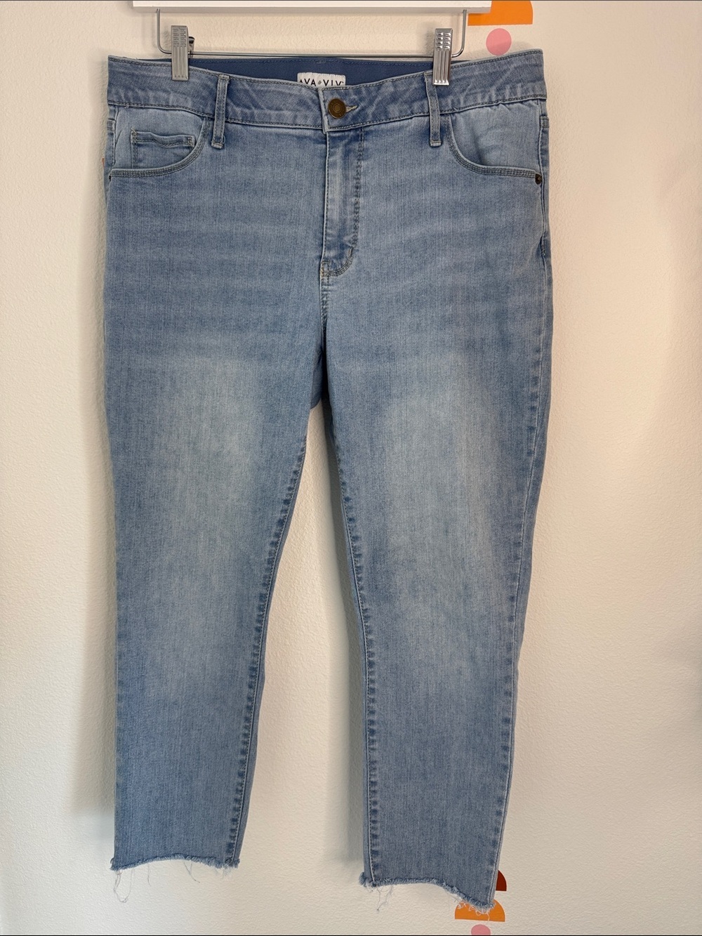 Ava & Viv Light Wash Cropped Stretch Jeans N0215